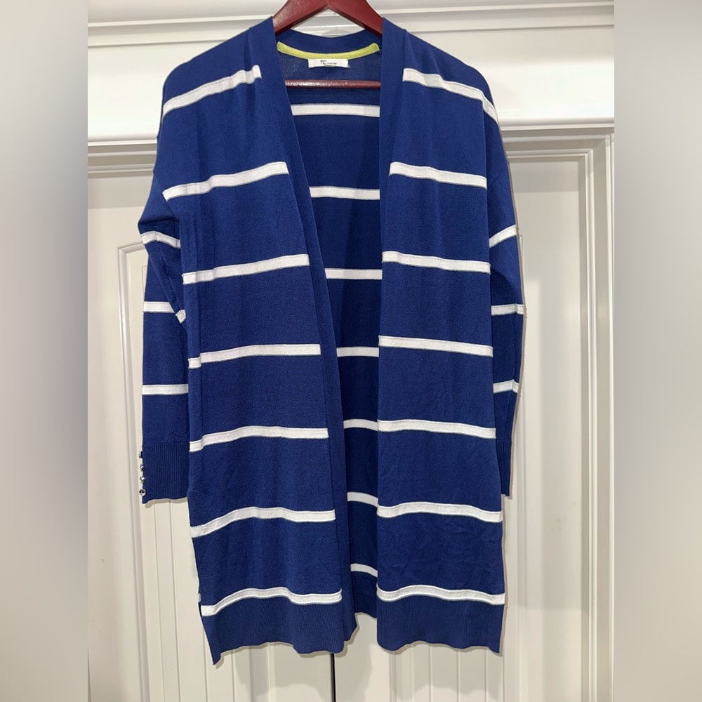 89th & Madison Blue White Striped Cardigan size medium